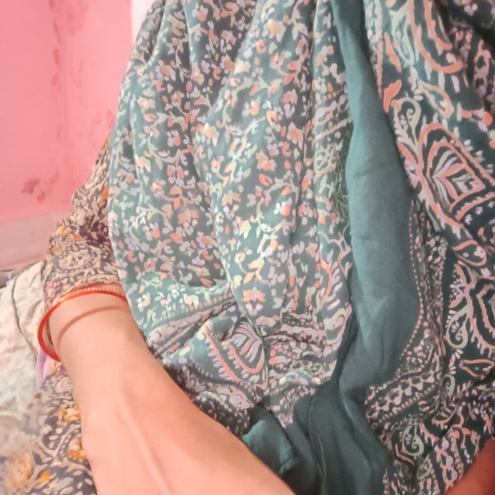 Chamcham_bhabhi 오프라인 채팅방