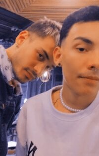 KEVIN_AND_SCOTT's Offline XXX Chat