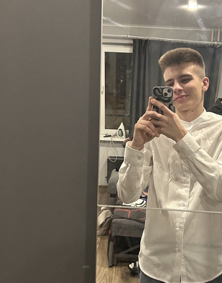 Oscar__xxl's Offline XXX Chat