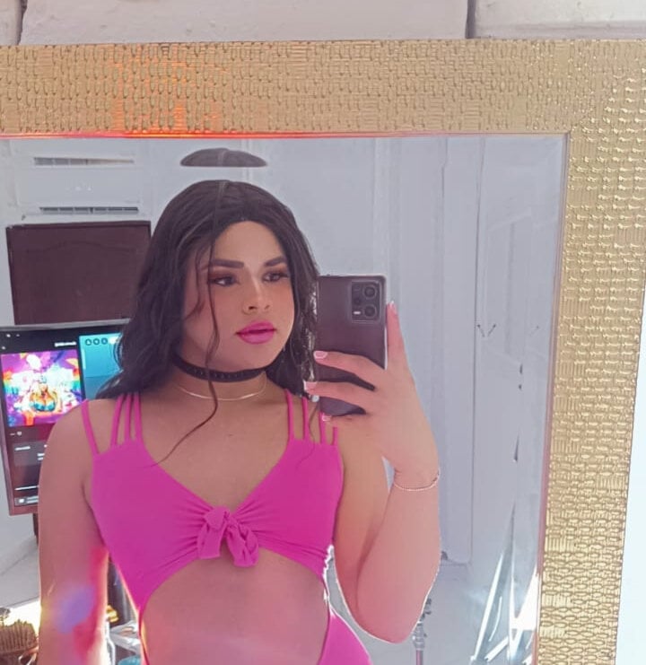 Live sex webcam photo for CrystalRambeau #289920465