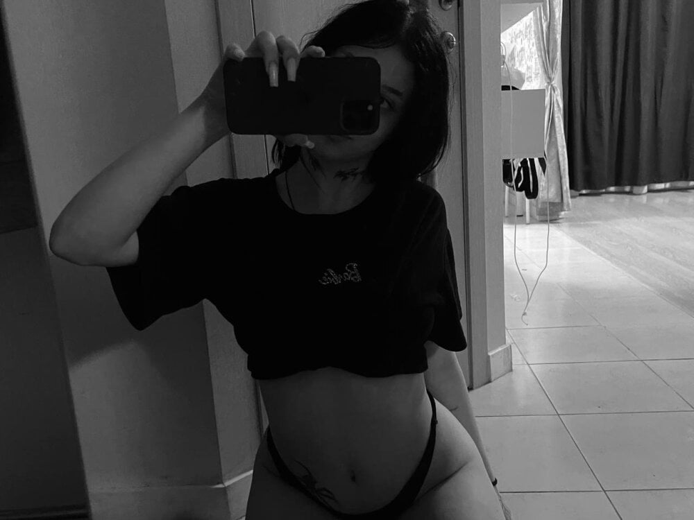 EvelinePearl profile