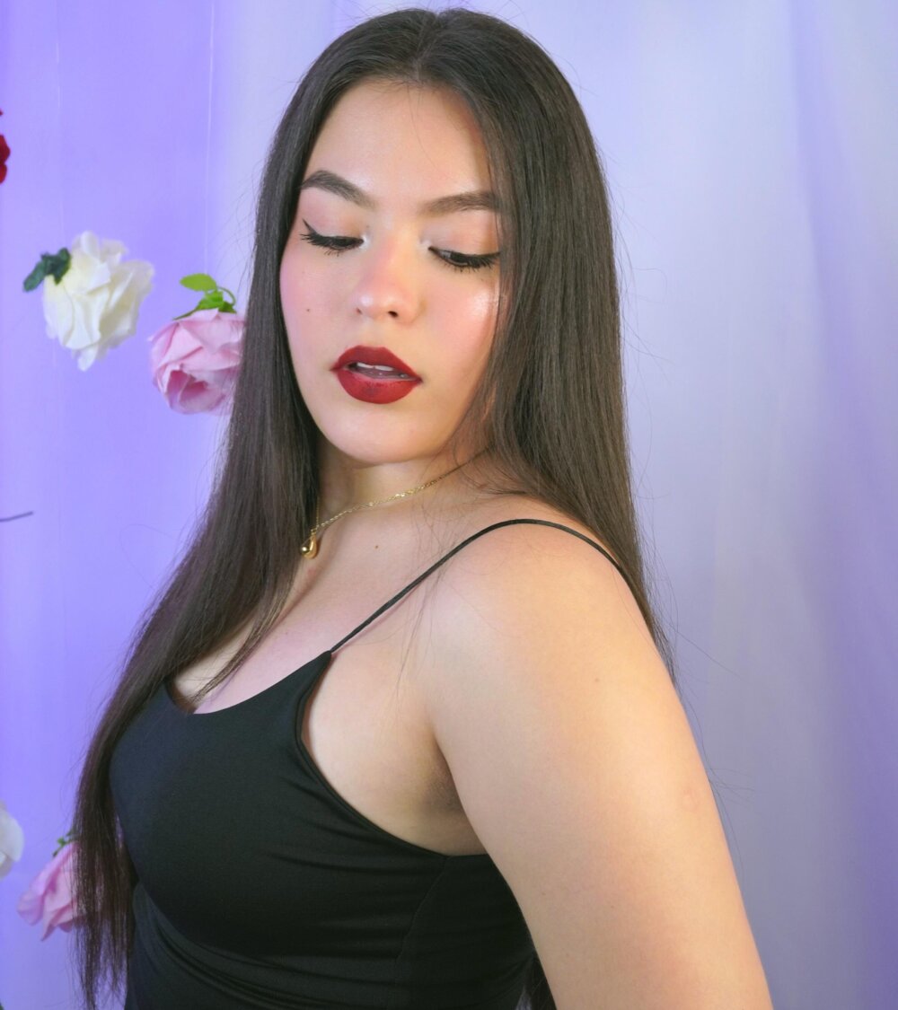 catalina_rojas_1's Offline XXX Chat