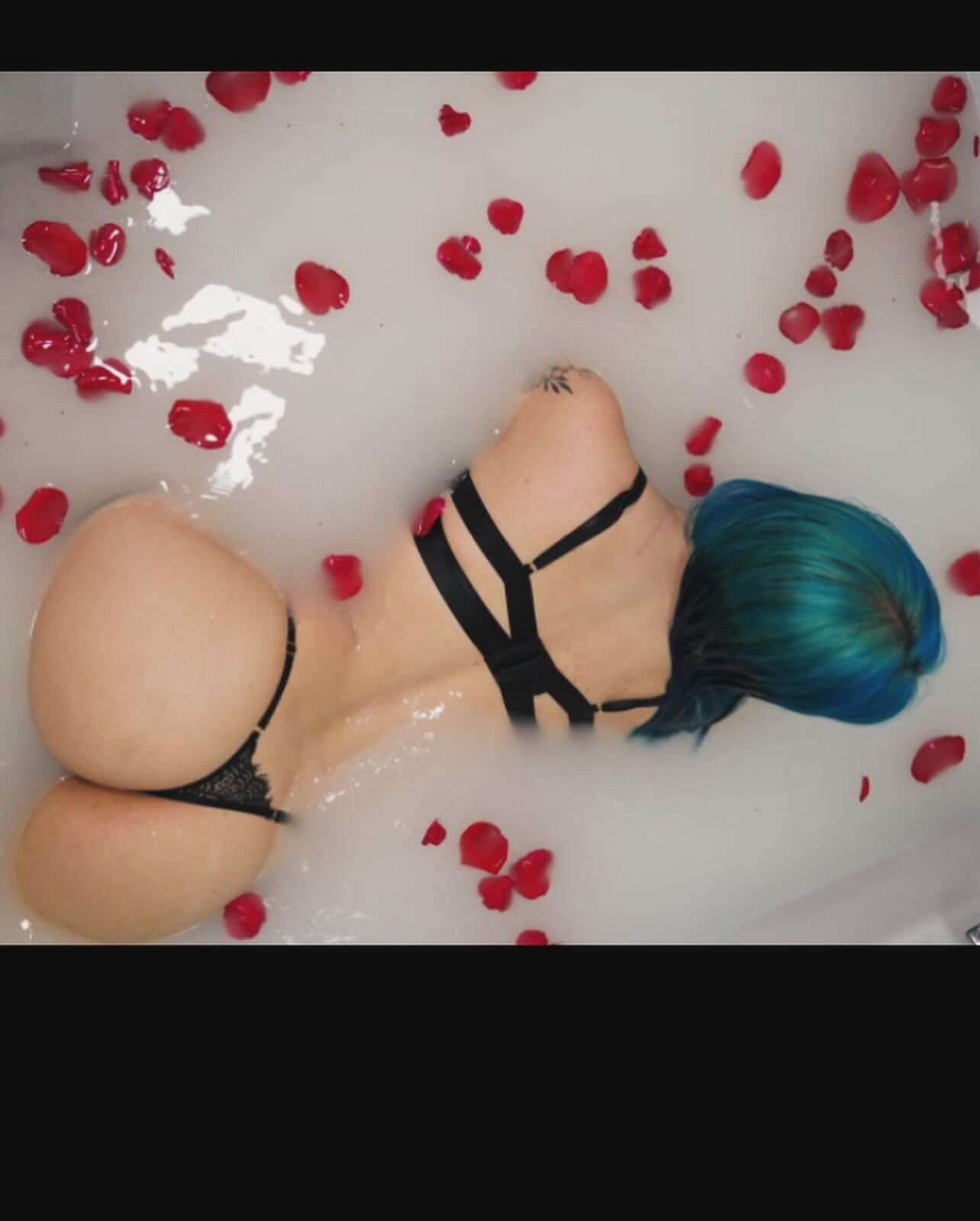 anniemartinezz