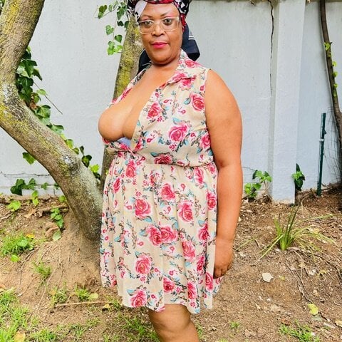 Live sex webcam photo for thickJulianne #289978044