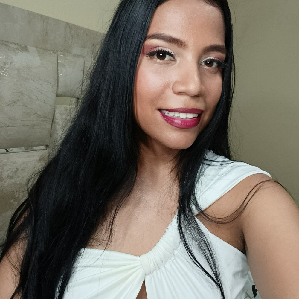 watchgirlcam.com nandykiss livesex profile in somewhere-in-the-heaven cams