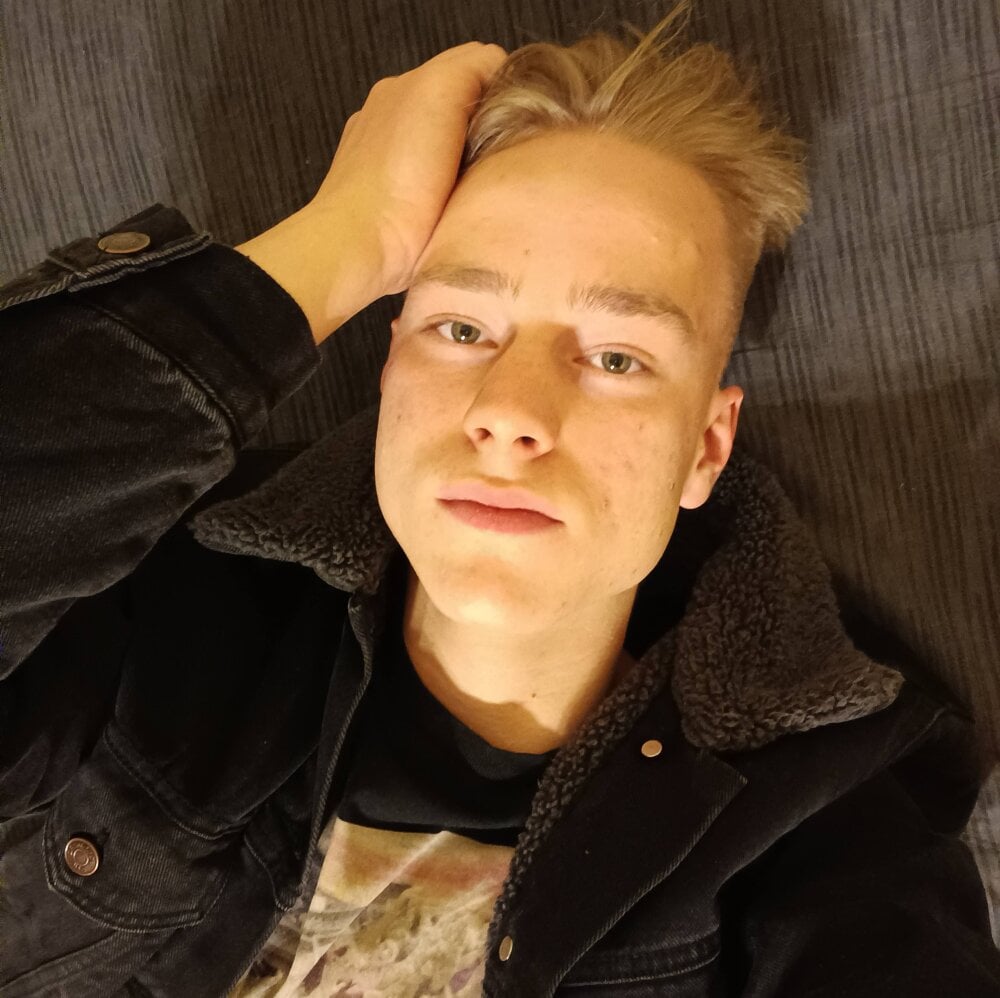 Kevin_Big_Gun's Offline XXX Chat