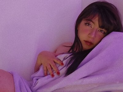 Sakura_0505 on StripChat