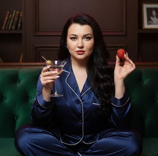 webcam-sexe.net monika_martinezz livesex profile in white-hair cams