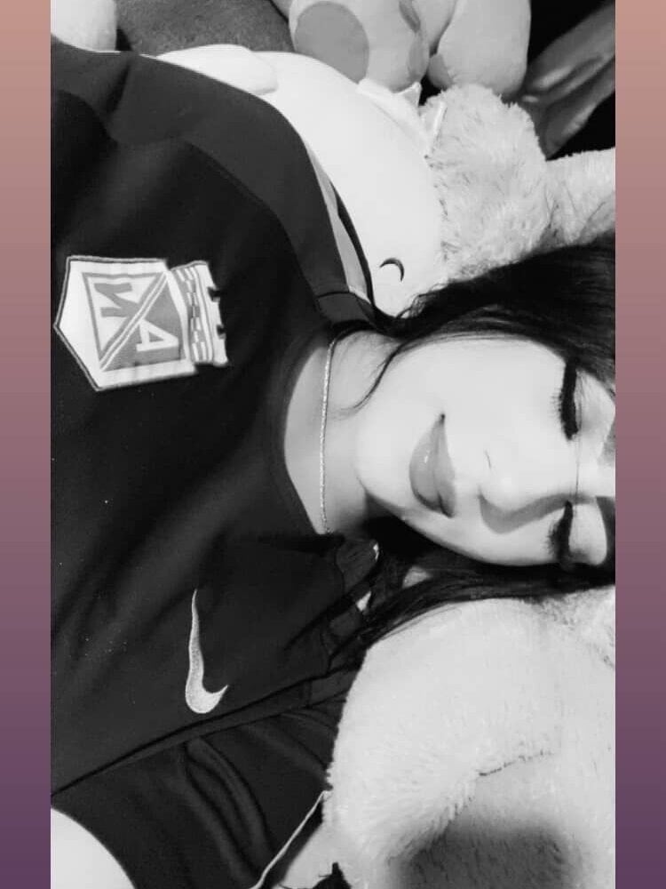 stripchat sara_collins18 webcam profile pic via cam-performer.com