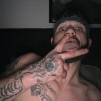 Foreverhissubmissive's Offline Chat Room