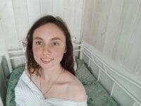 bella_ray_'s Offline Chat Room