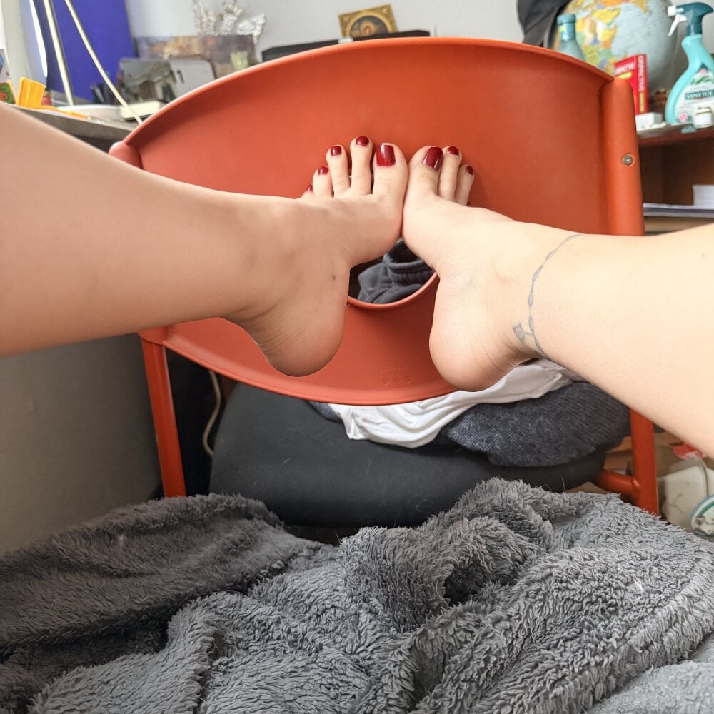 watchgirlcam.com goddeessleila livesex profile in next-stream-october-27-31-1030am-430pm cams