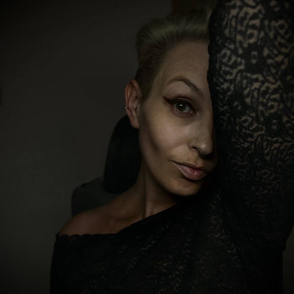 sexcam3d.net mamakoshka livesex profile in blond-hair cams