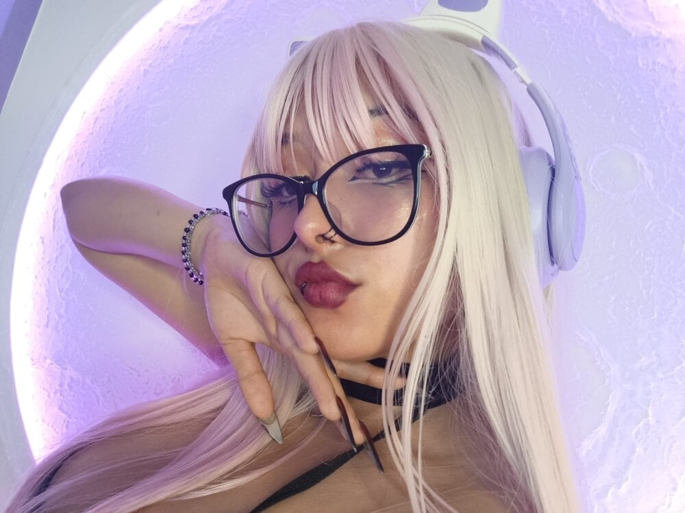 newporncams.com zafire_gixx livesex profile in in-your-dreams-at-night cams