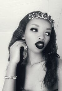 Creamy_queen_'s Offline Chat Room