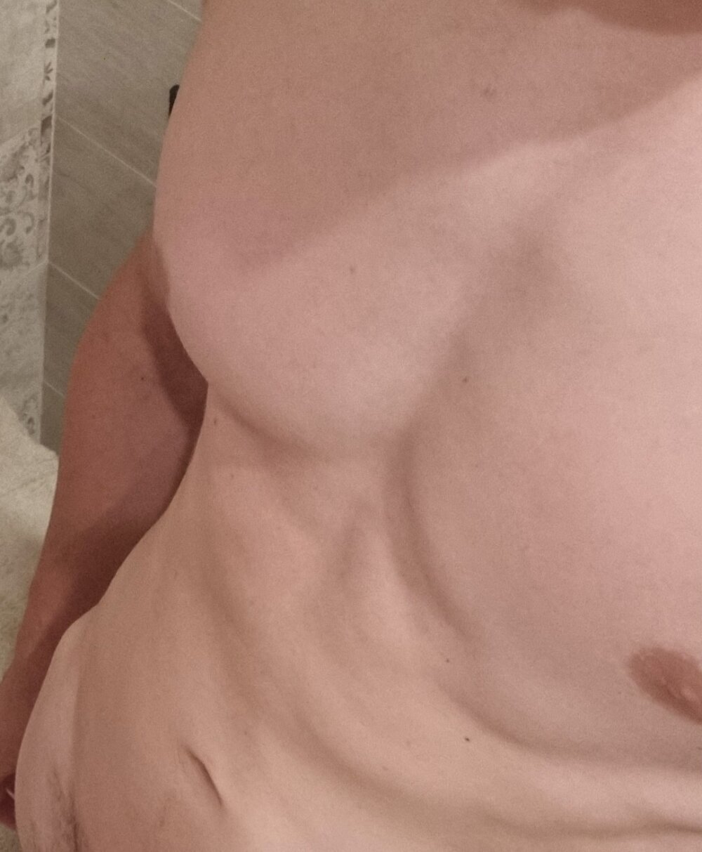 aleteen from stripchat