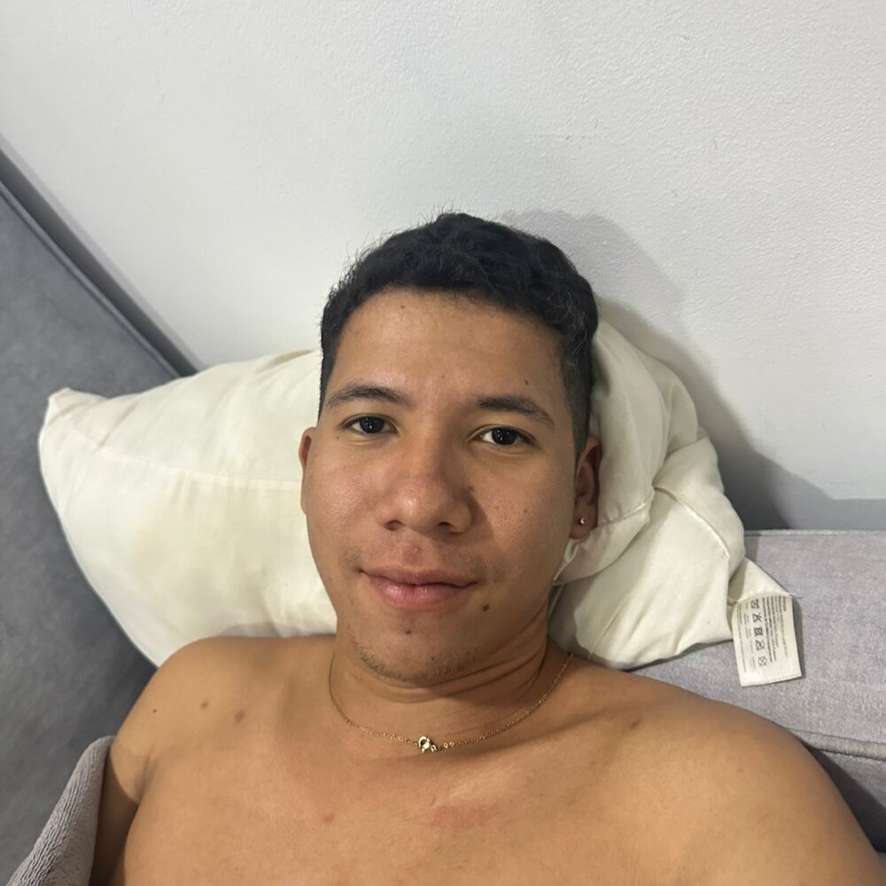 Angelocanela's Offline XXX Chat