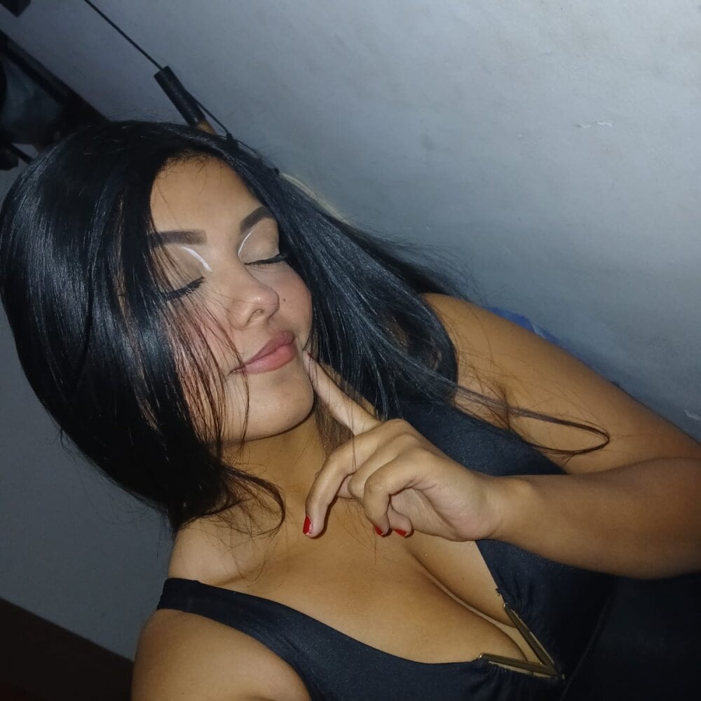 lara_rossi profile