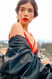 olivia_gomez's Offline XXX Chat