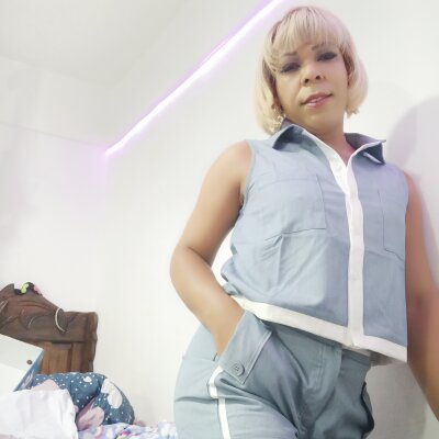 Blondebitchlitle - Stripchat Cam2cam Cumshot Deepthroat Trans 