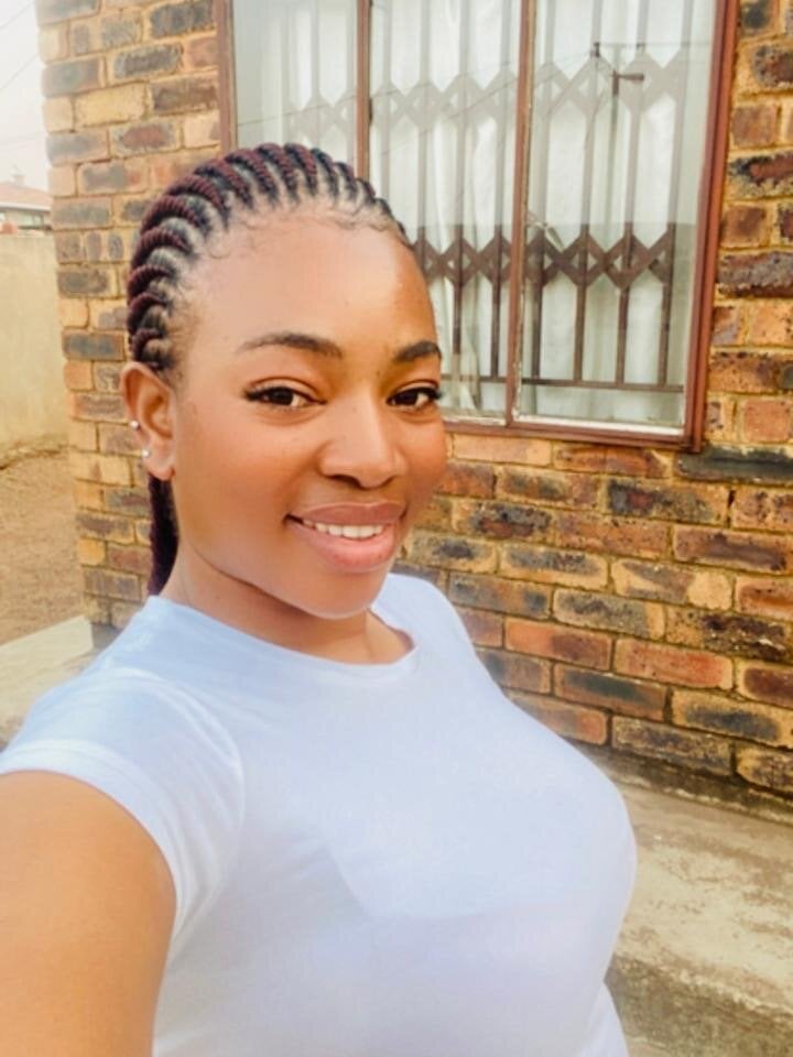Curvyslut92 profile