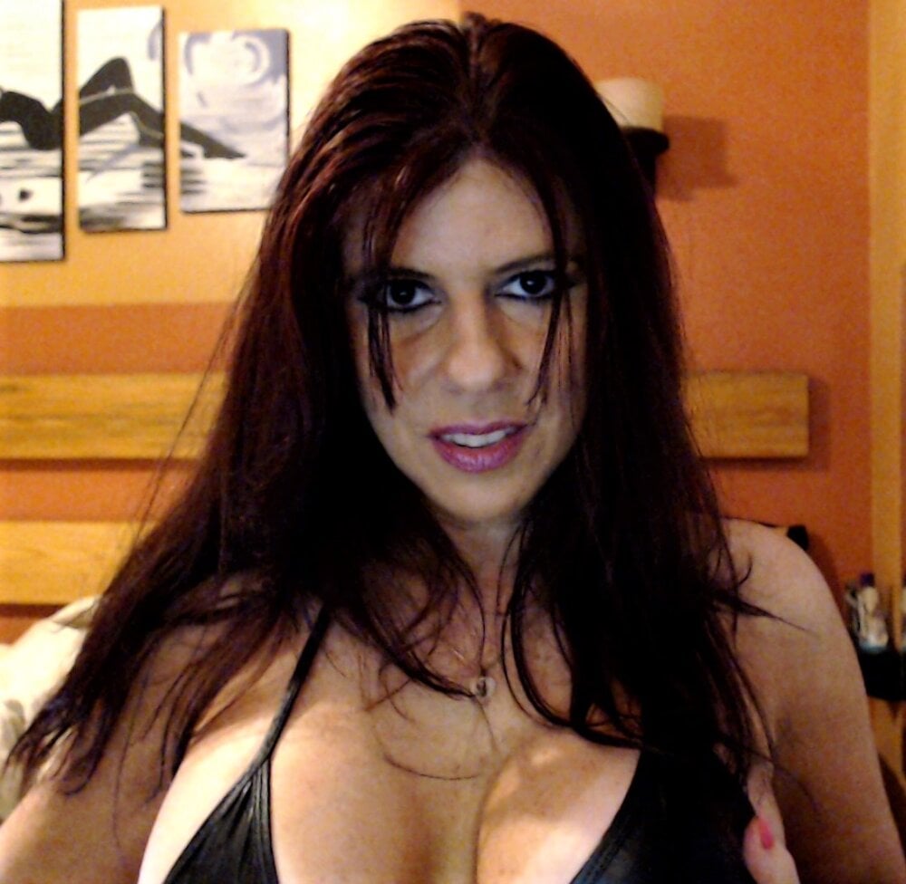 Wet_Vanessa's Offline Chat Room