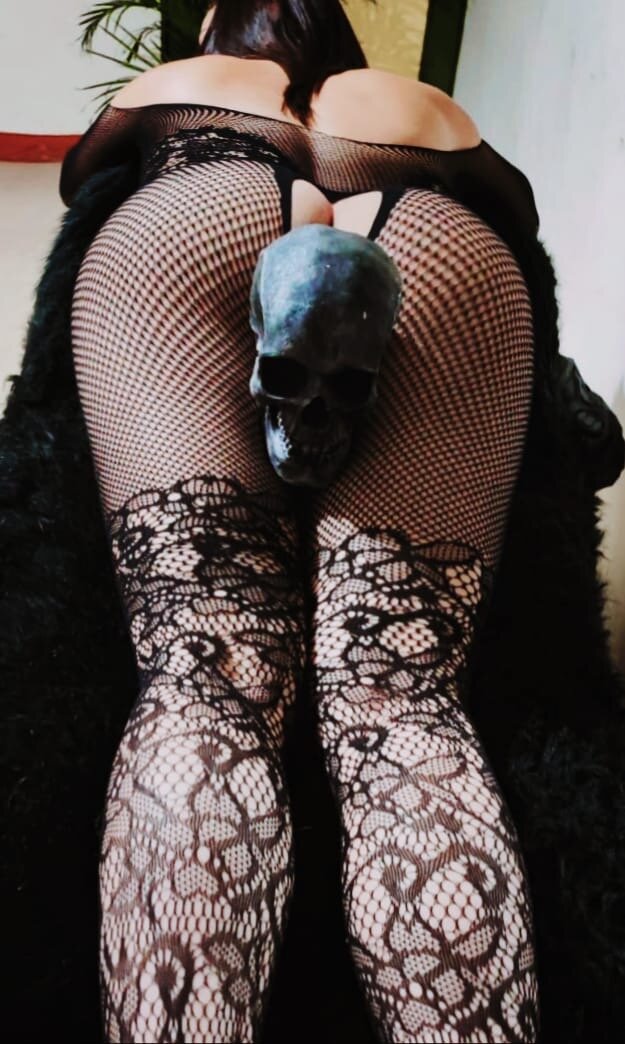 Danna__Mills