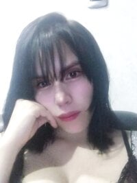 YuyiOnly's webcam live show