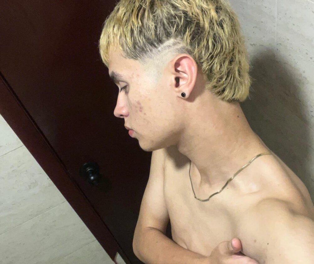 evan_mills from stripchat