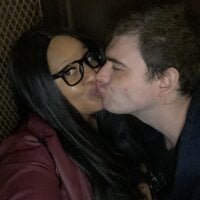 Jonandjassex's Offline Chat Room