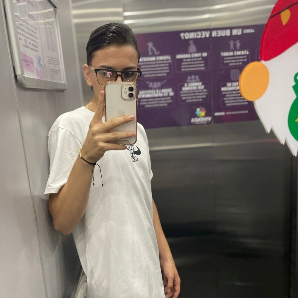 Young_latin_master777 profile