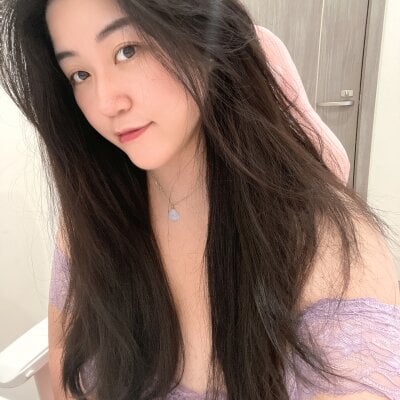 Minnie9009 Female Romantic Online Webcam Nude