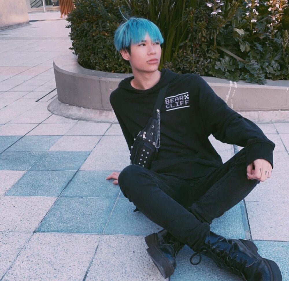 Adventure_twinks profile