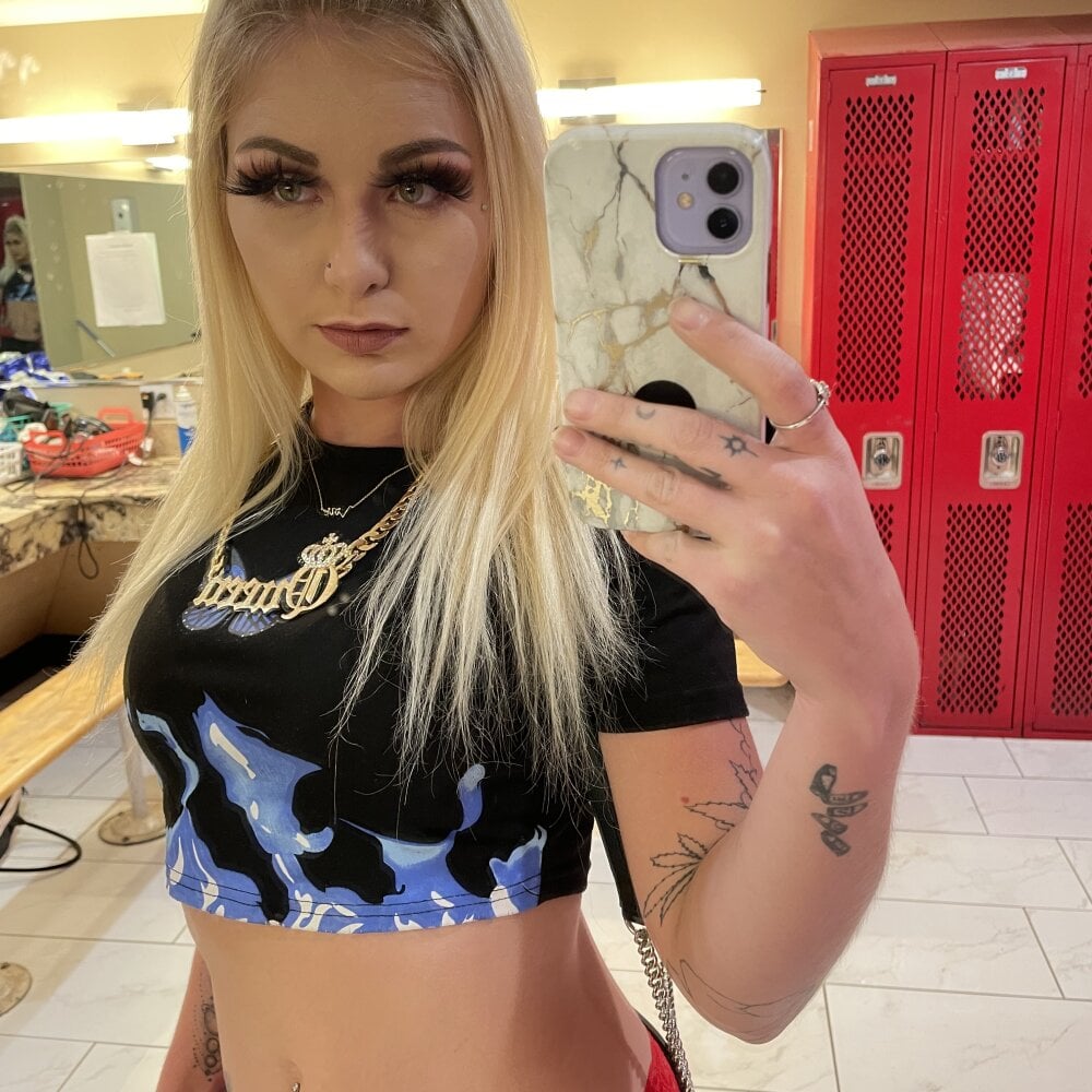 Savage_Barbie profile