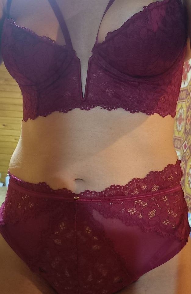 free6cams.com vikimoon1127 livesex profile in somewhere-in-the-southern-hemisphere cams