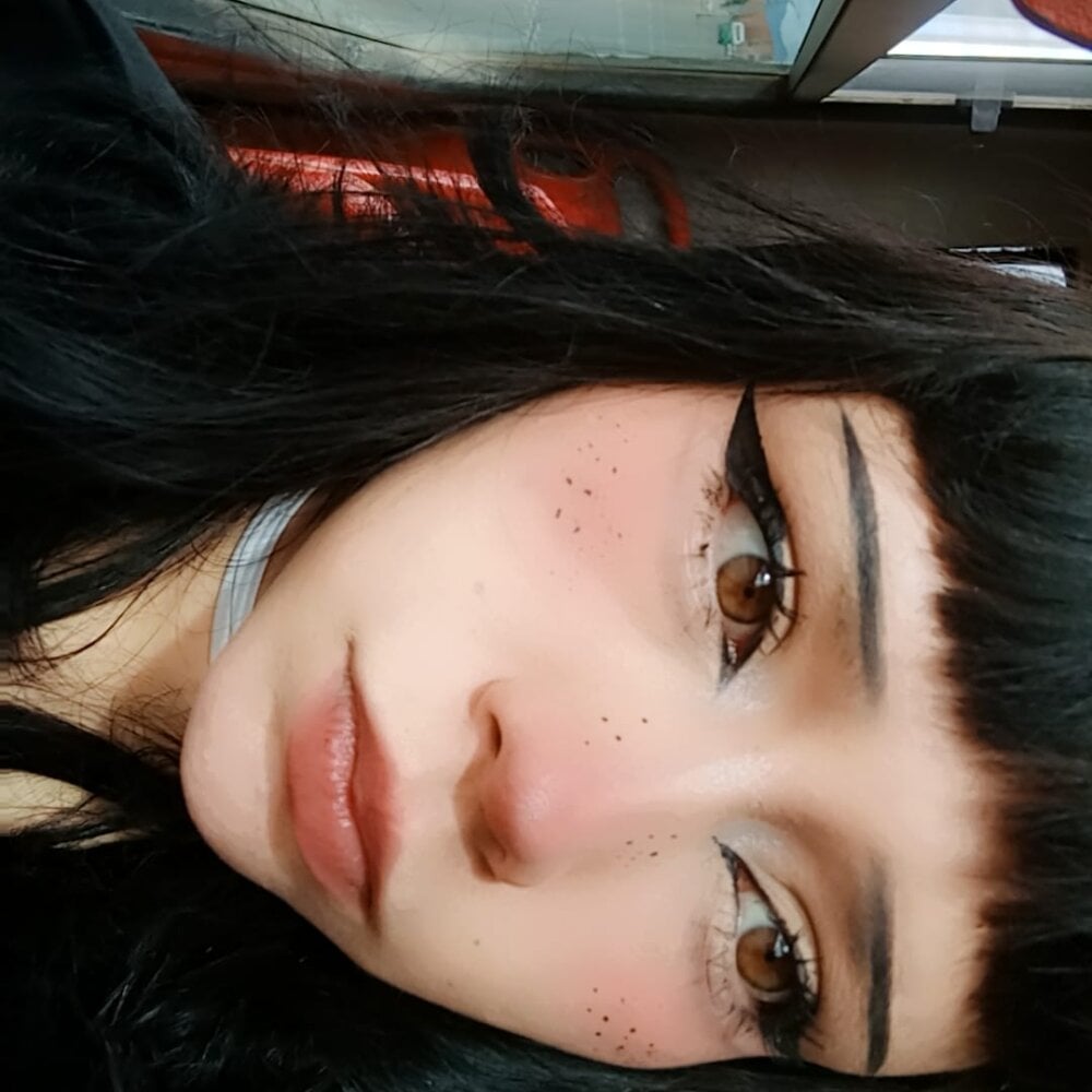 glamcambabes.com spooky_doll livesex profile in swiss-damn-its-expensive-for-me cams