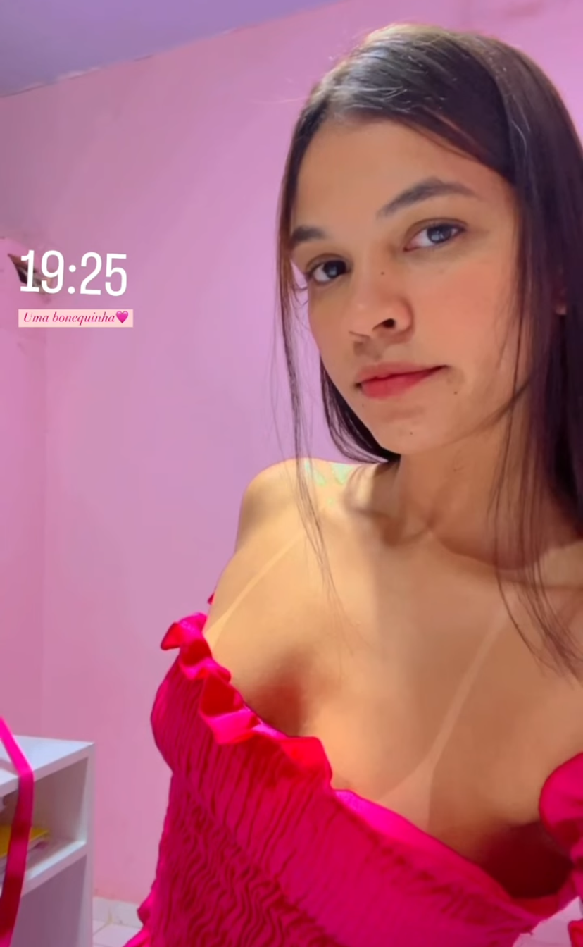 watchgirlcam.com izabeel_hott livesex profile in from-my-mom cams