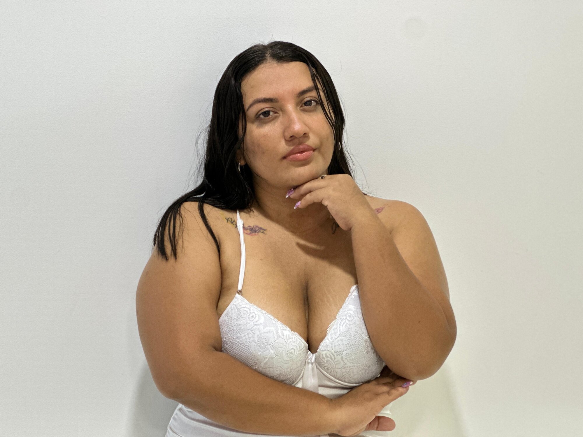 ALEXANDRAA_MILF