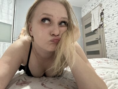 hotgoodgirll on StripChat