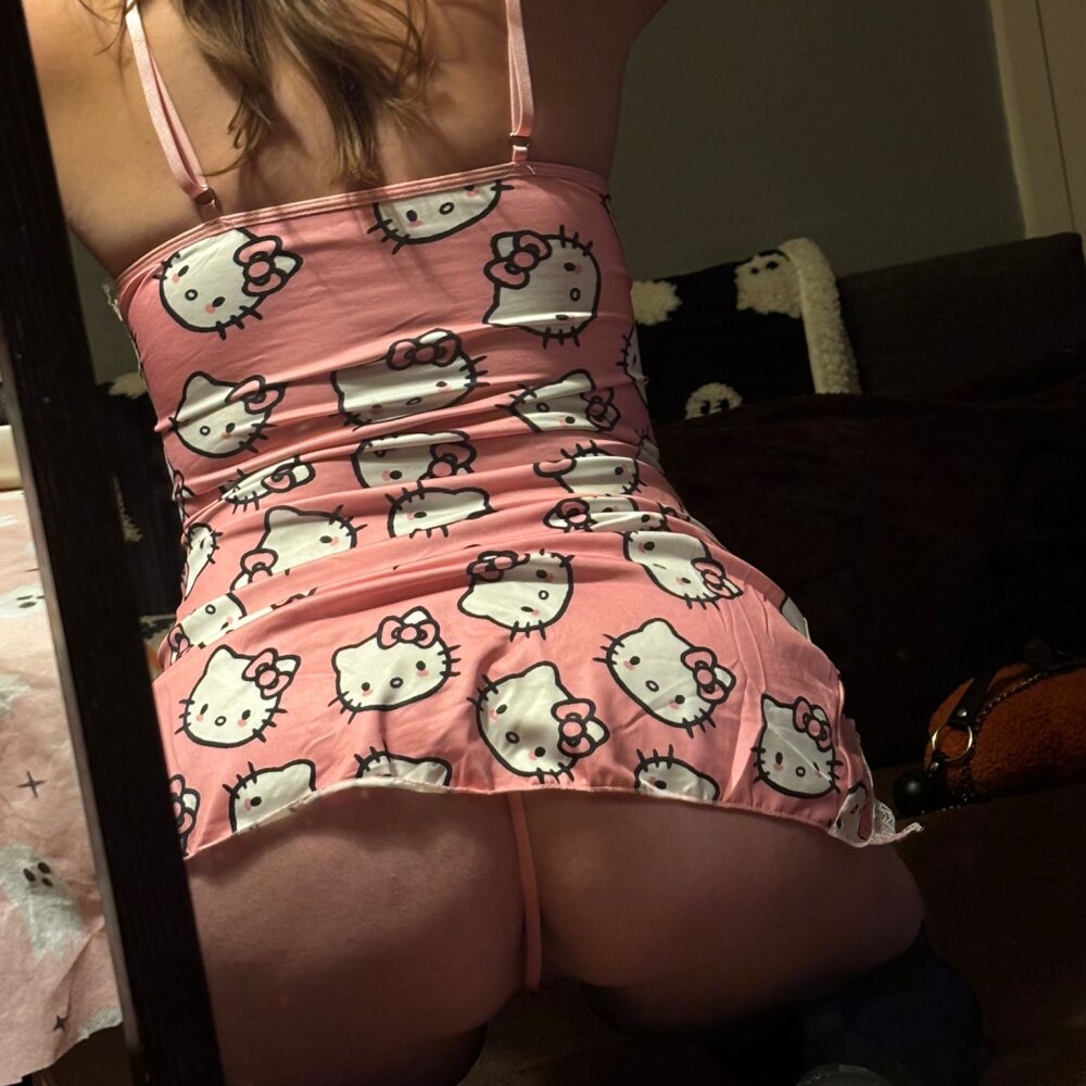 tiny_rosa2k20's Offline XXX Chat