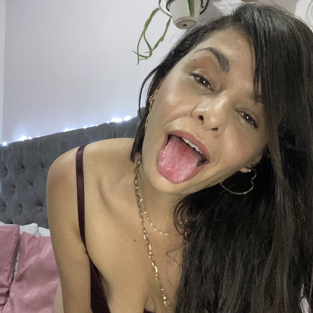 Live sex webcam photo for Kataliina #290298147