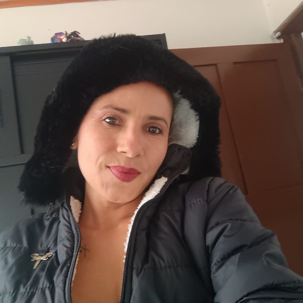 HotMature45 profile