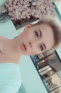clareross' Offline Chat Room