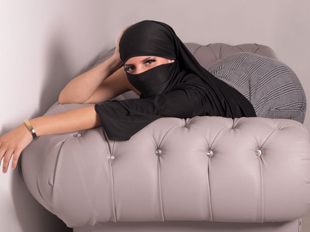 webcam-sexe.net mhalek_ livesex profile in granny cams