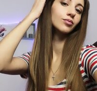 LauraToping offline chatrum
