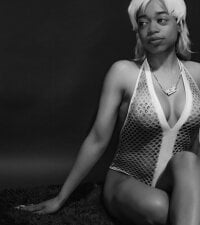 MommyConfident's webcam live show