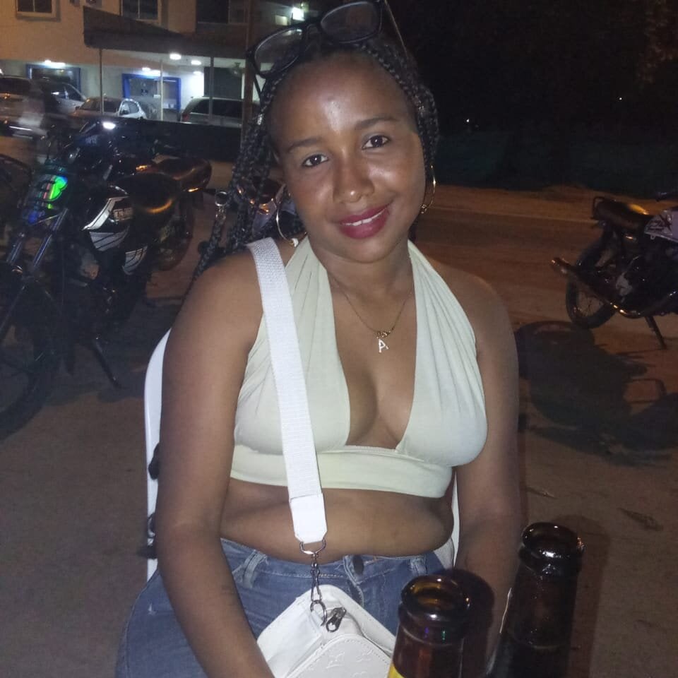 watchgirlcam.com gelen_brunette livesex profile in colombia-u-head-3 cams