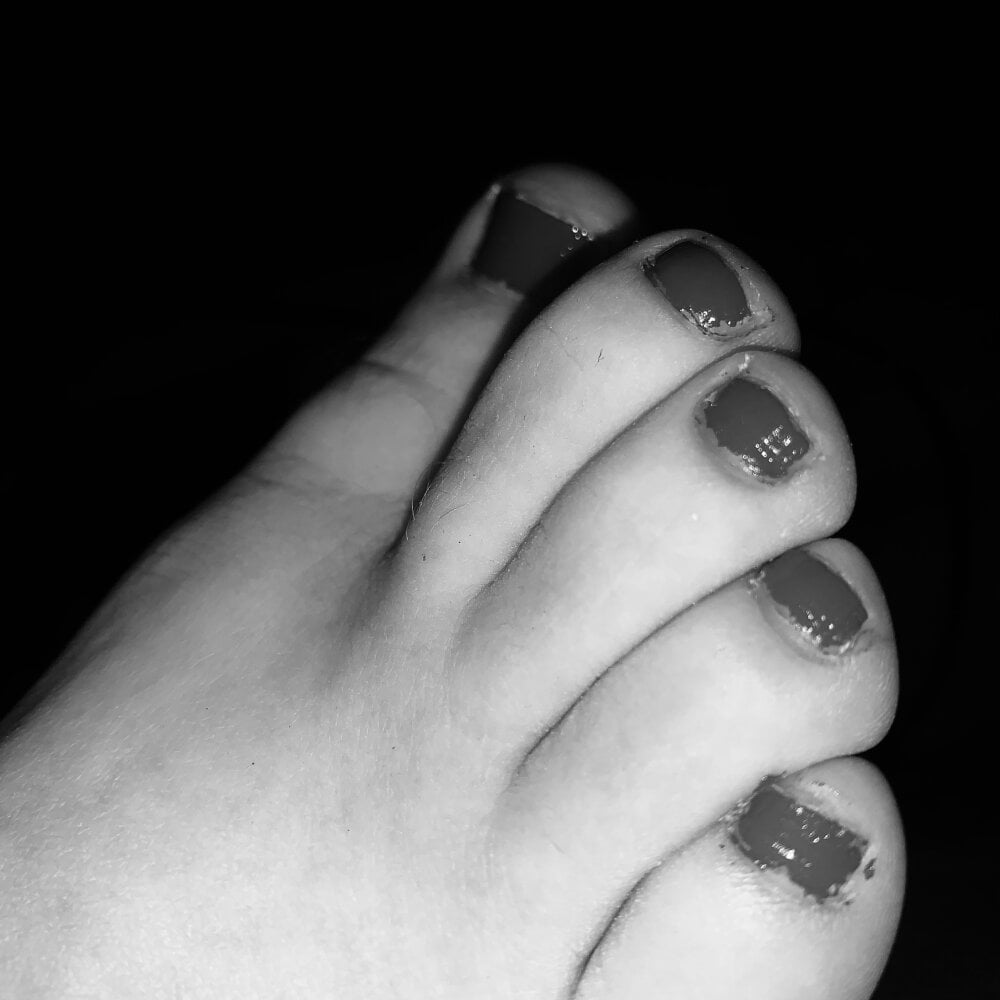 footsy35 from stripchat
