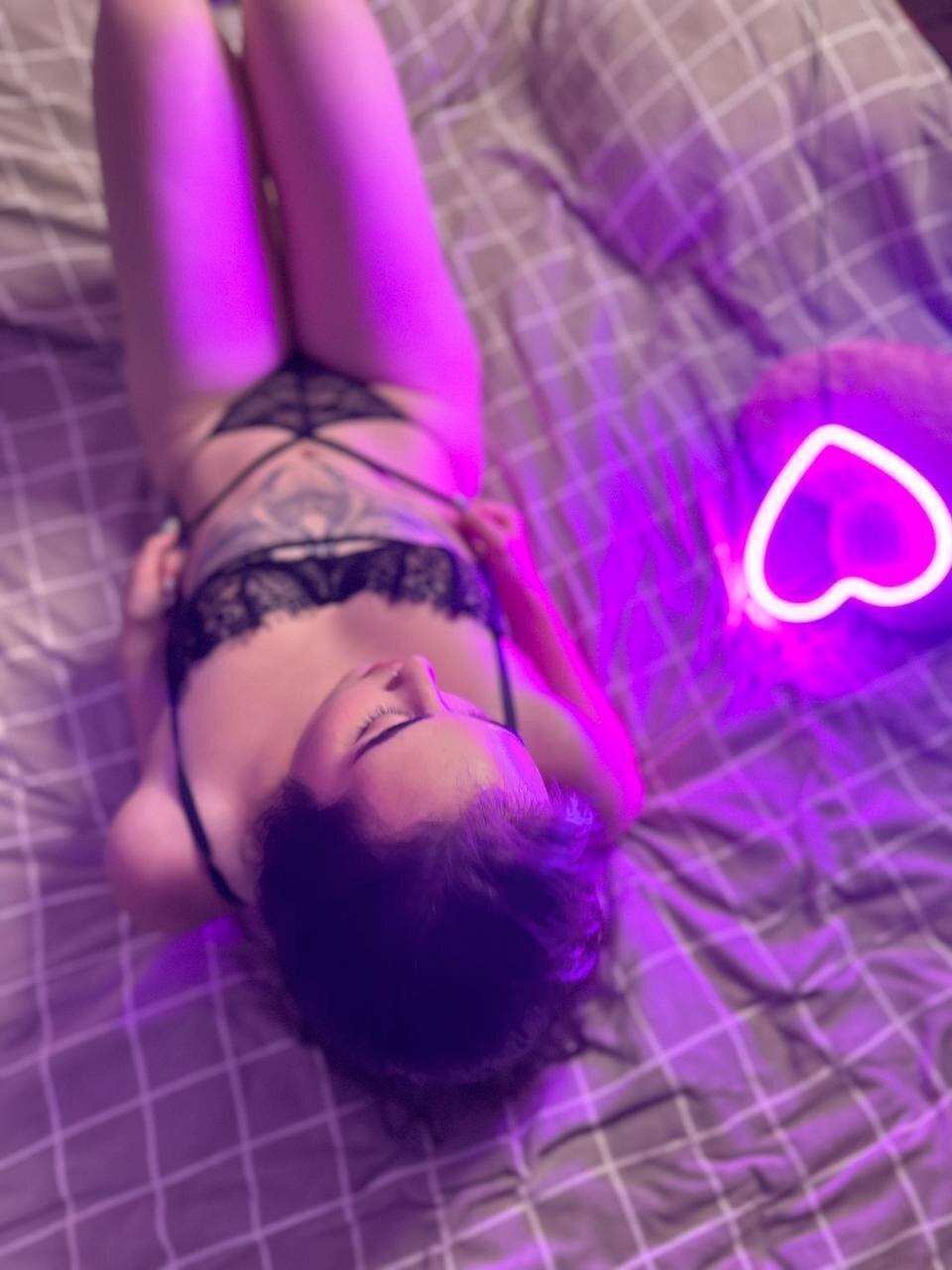 Sabrina_Halll