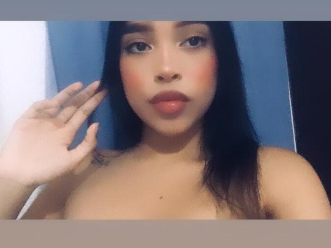 melany__rosse's chat room